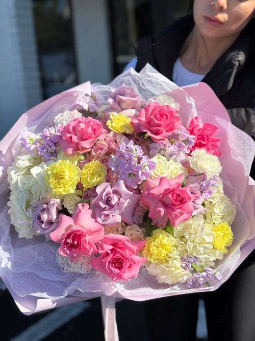 Colorful flowers Bouquet
