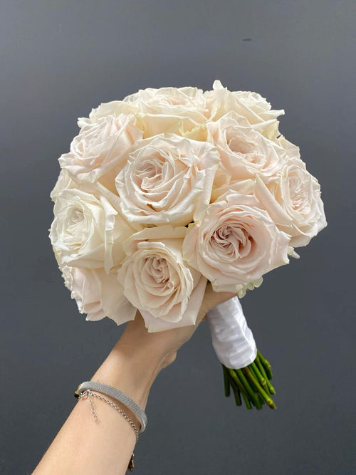 Pink creme flowers bunch