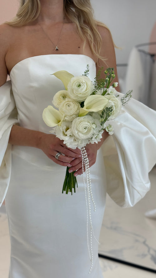 Modern pearl bridal bouquet