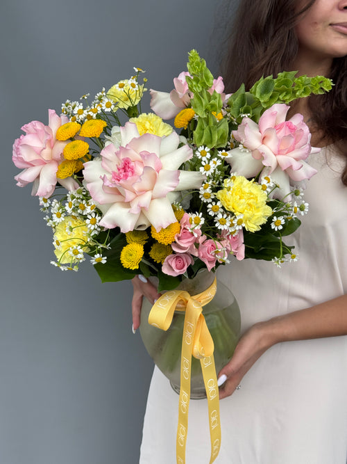 Blush garden rose arrangement in glass vase by GiGi Flower Studio