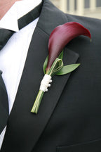 Boutonniere with a purple calla lily